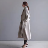GRACE | Cappotto Elegante con Vita Strutturata da Donna