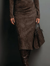 Ilaria | Abito Midi in Suede con Collo Alto e Maniche Lunghe
