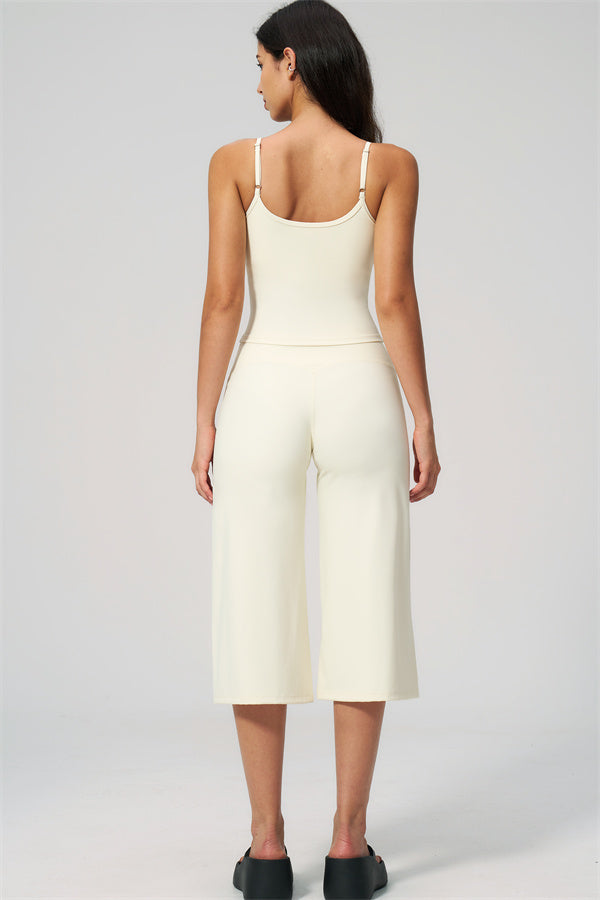Nexus - Completo Top a Spalline e Pantaloni Corti a Gamba Larga per Donna
