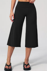 Nexus - Completo Top a Spalline e Pantaloni Corti a Gamba Larga per Donna