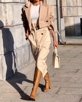 Elegante set due pezzi con giacca e gonna