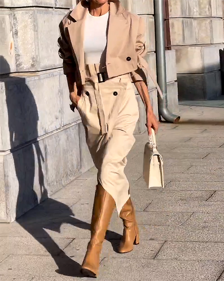 Elegante set due pezzi con giacca e gonna