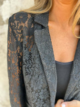 Lena | Blazer in Pizzo Trasparente dalla Struttura Elegante da Donna