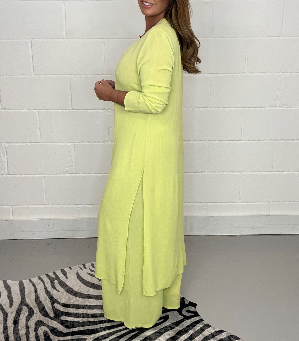 Alejandra | Set Casual Due Pezzi con Scollo a V da Donna