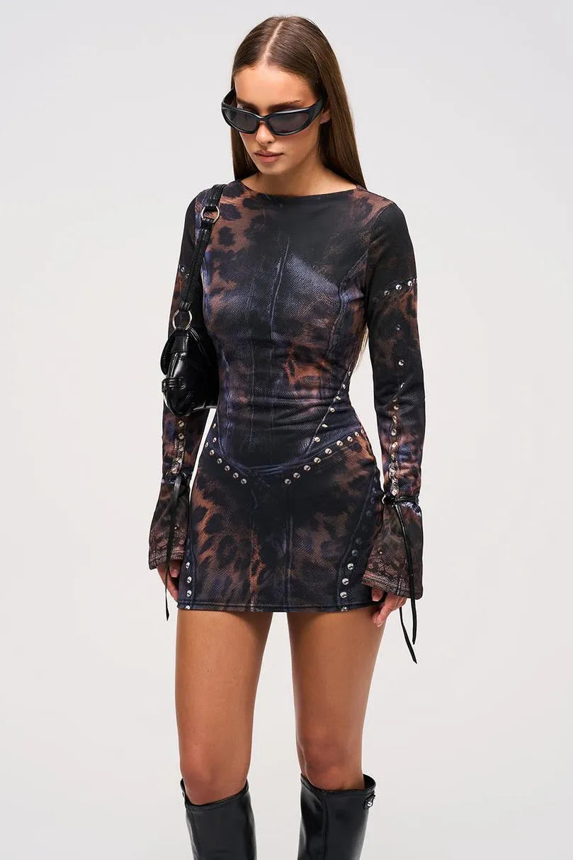 Chiara – Mini abito in rete con stampa leopardata