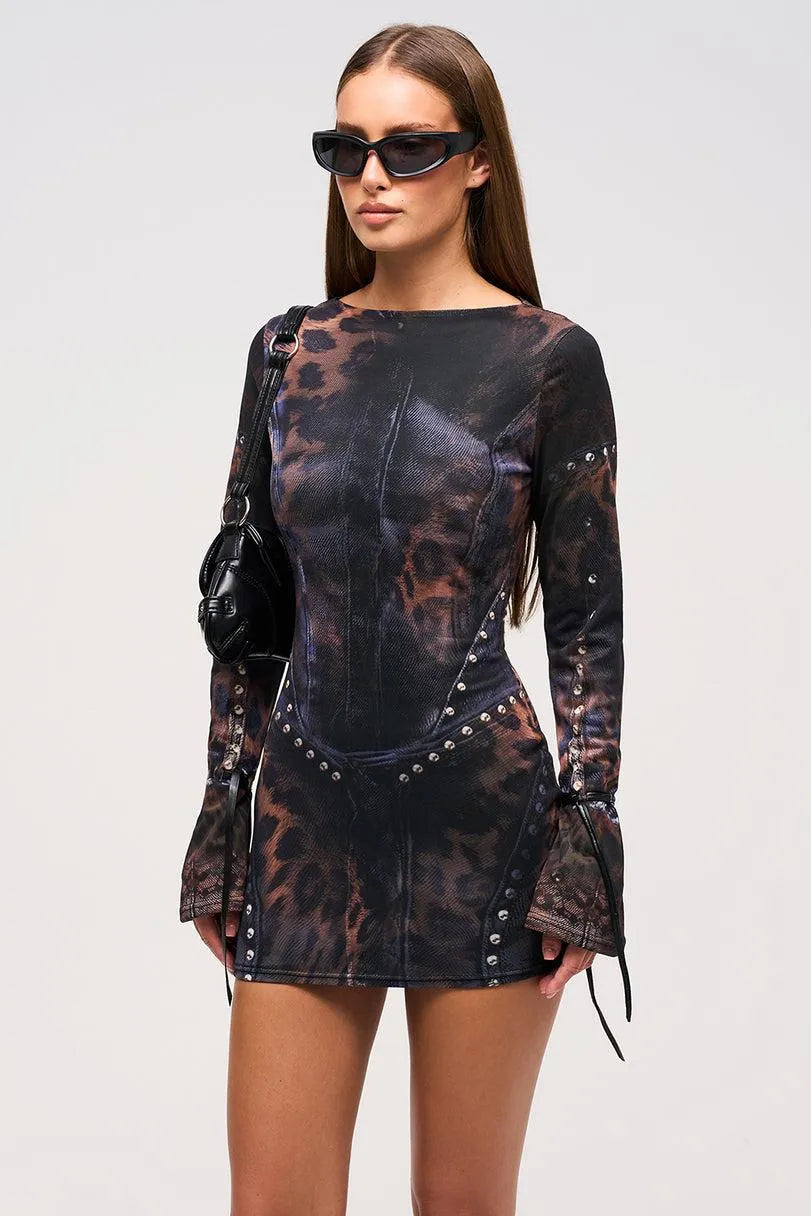 Chiara – Mini abito in rete con stampa leopardata