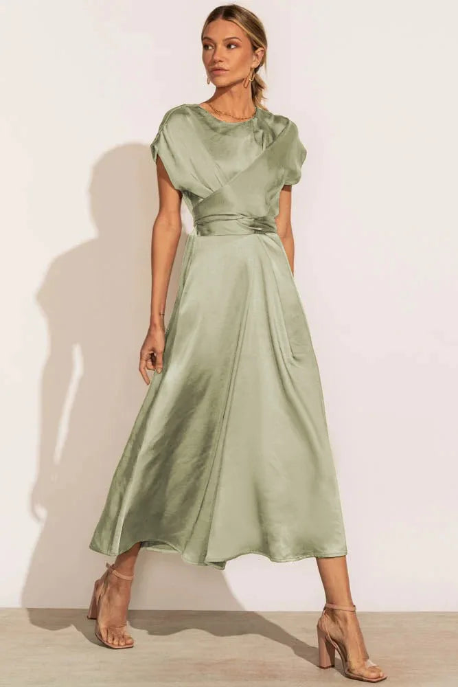 Kyra™ | Abito di cetim elegante