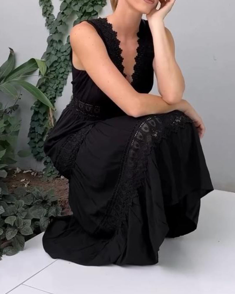 Charlotte – Abito di pizzo artigianale con scollo a V