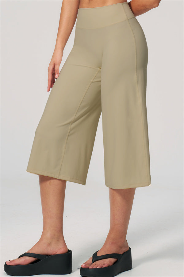 Nexus - Completo Top a Spalline e Pantaloni Corti a Gamba Larga per Donna
