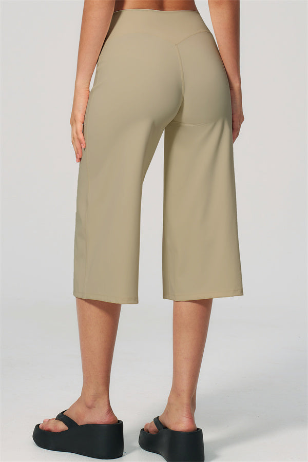 Nexus - Completo Top a Spalline e Pantaloni Corti a Gamba Larga per Donna