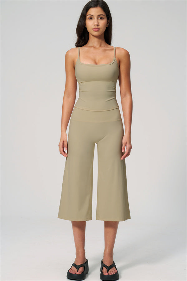 Nexus - Completo Top a Spalline e Pantaloni Corti a Gamba Larga per Donna