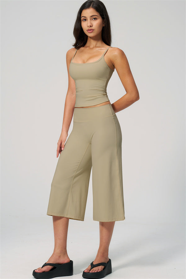 Nexus - Completo Top a Spalline e Pantaloni Corti a Gamba Larga per Donna