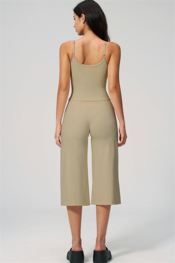 Nexus - Completo Top a Spalline e Pantaloni Corti a Gamba Larga per Donna