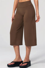 Nexus - Completo Top a Spalline e Pantaloni Corti a Gamba Larga per Donna