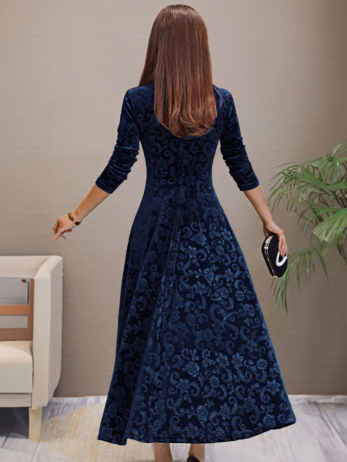 Denise | Elegante abito di festa em veludo con scollo a V