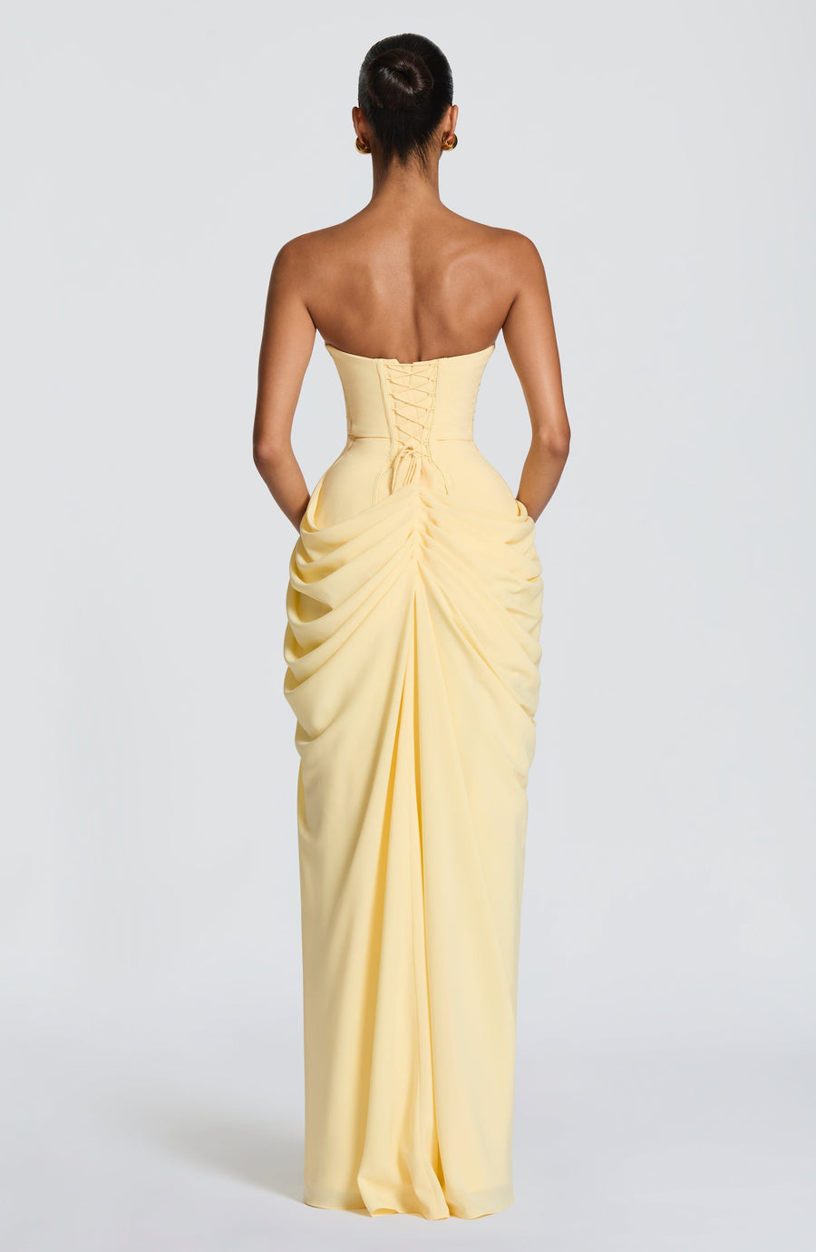 SKY - Eleganza escultural que define a tua figura da donna