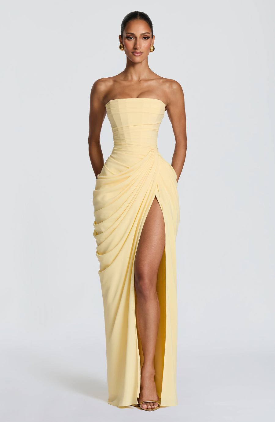 SKY - Eleganza escultural que define a tua figura da donna