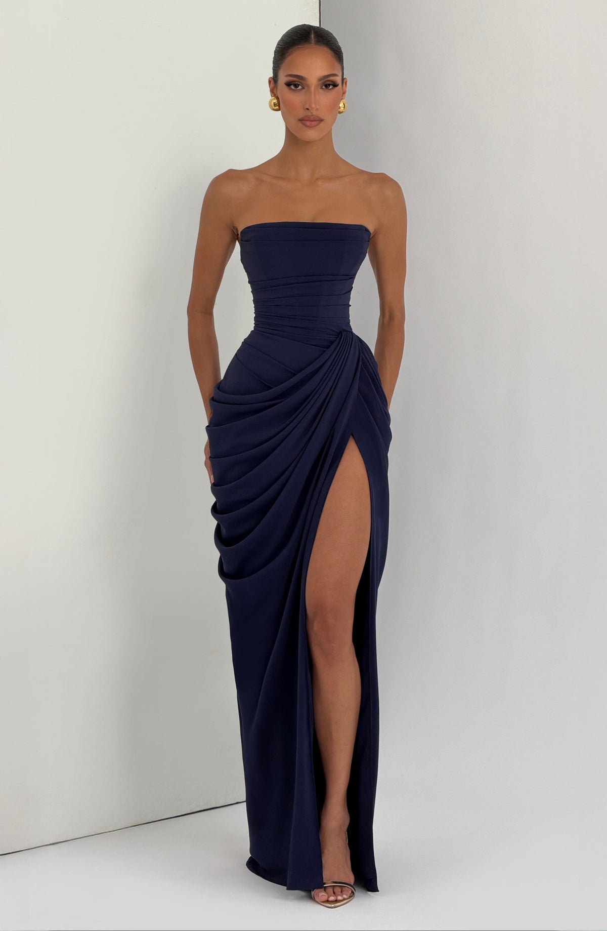 SKY - Eleganza escultural que define a tua figura da donna