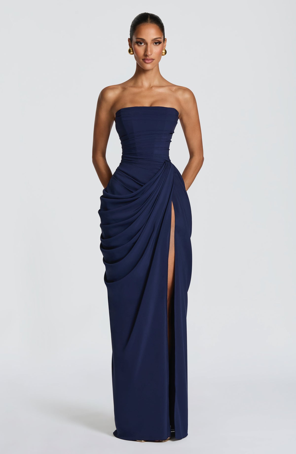 SKY - Eleganza escultural que define a tua figura da donna