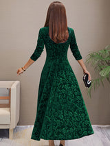 Denise | Elegante abito di festa em veludo con scollo a V