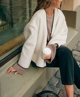Isabella - Cappotto corto in stile minimalista francese con sciarpa