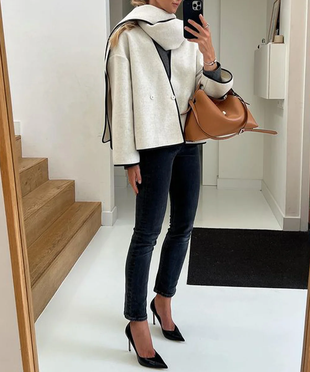 Isabella - Cappotto corto in stile minimalista francese con sciarpa