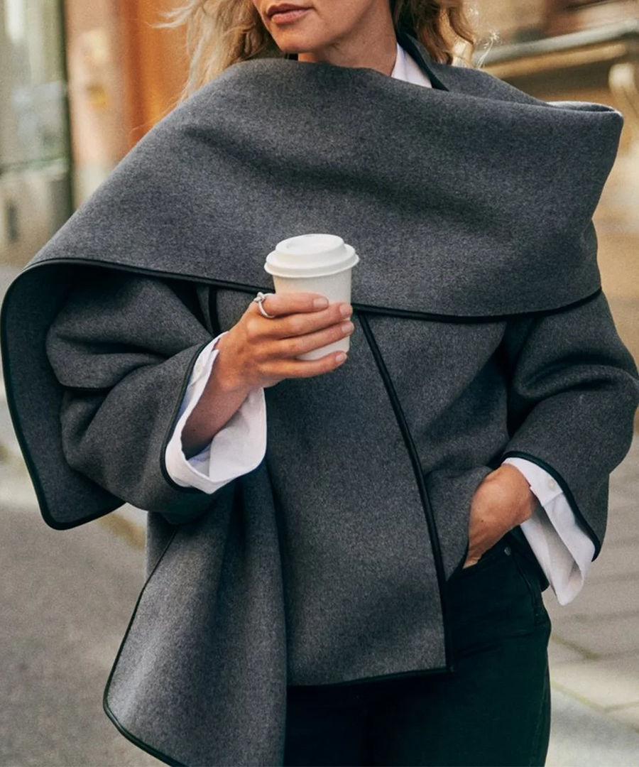 Isabella - Cappotto corto in stile minimalista francese con sciarpa