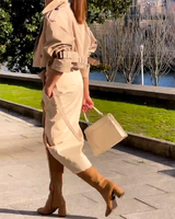 Elegante set due pezzi con giacca e gonna