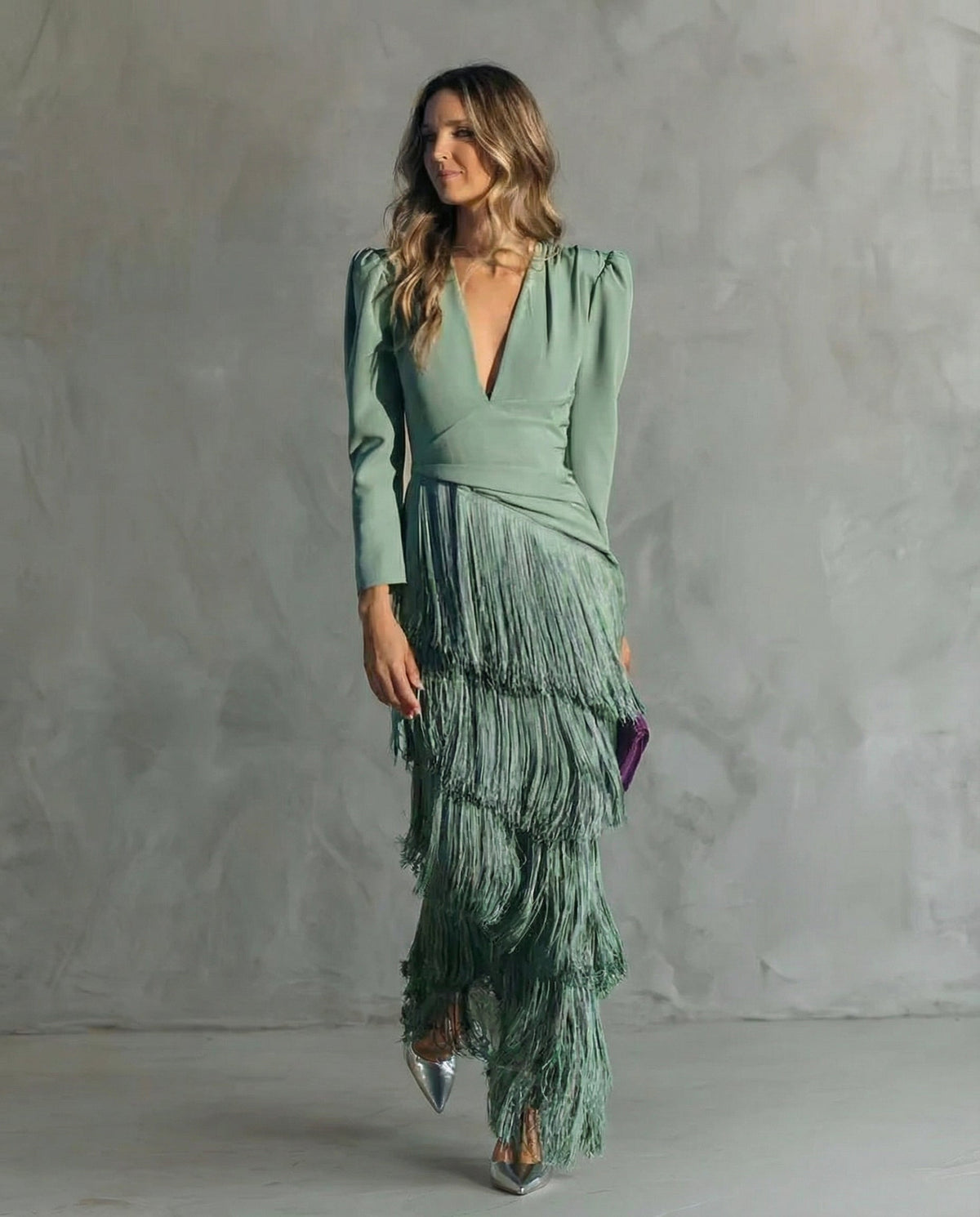 Clara · Abito elegante da donna con maniche di frange