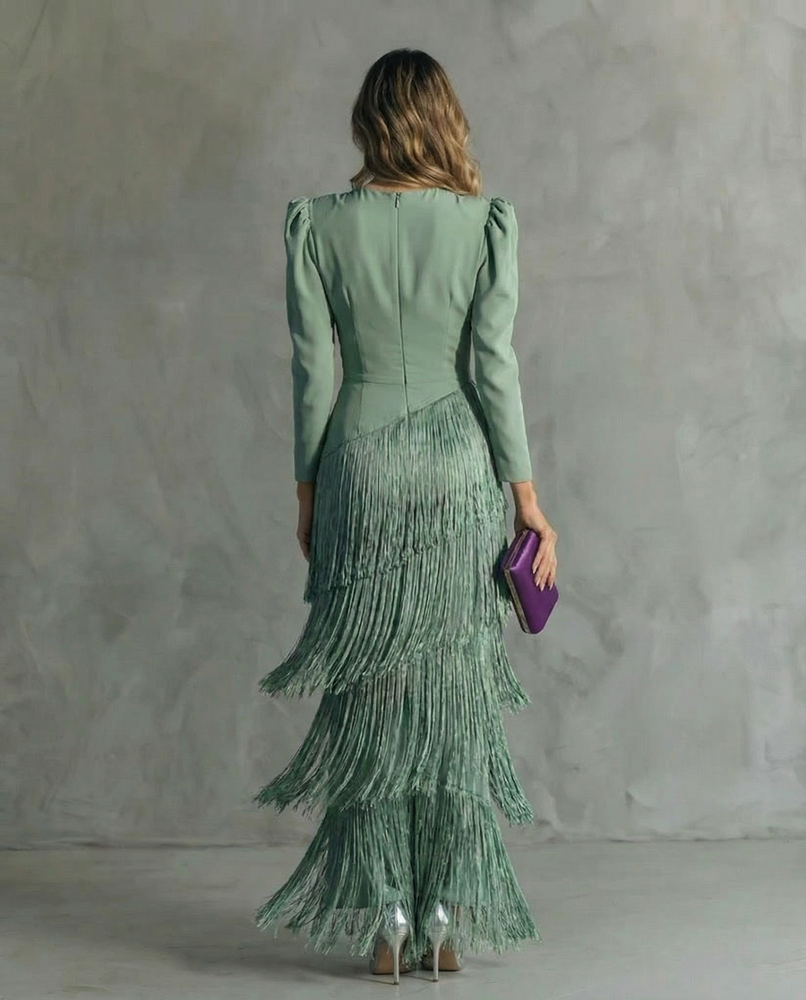 Clara · Abito elegante da donna con maniche di frange