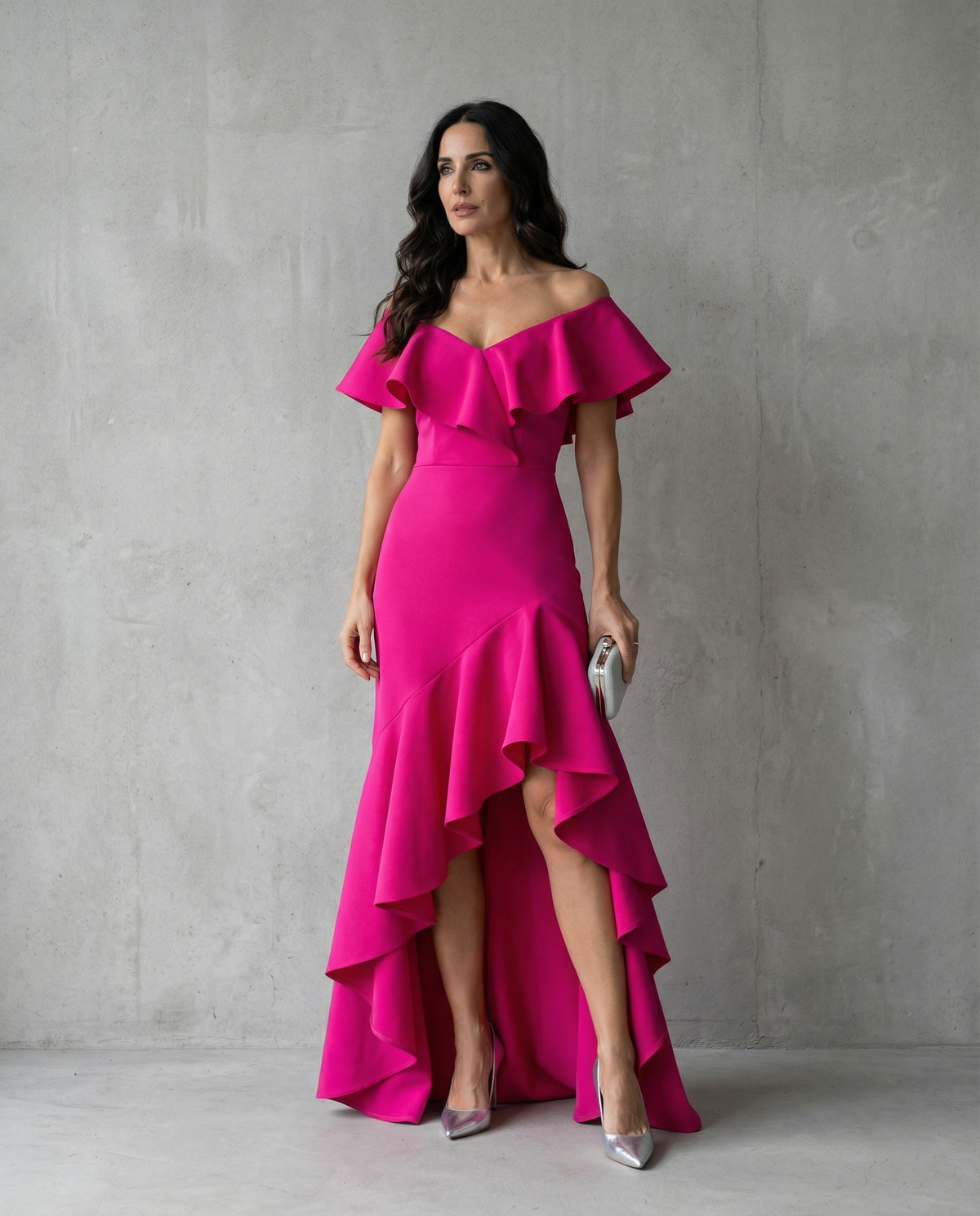 Isabel · Abito elegante da donna con volant e scollo a V