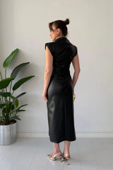 Numira - Abito