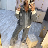Luisa | Set Stile Rilassato con Tocco Urbano da Donna