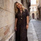 Lucie – Abito lungo con scollo a V e stampa leopardata da donna